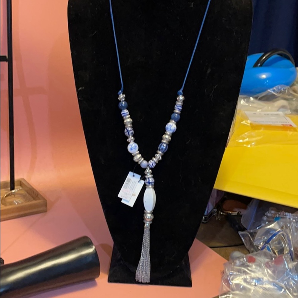 Chico’s NWT blue & white necklace w/silver tassel5